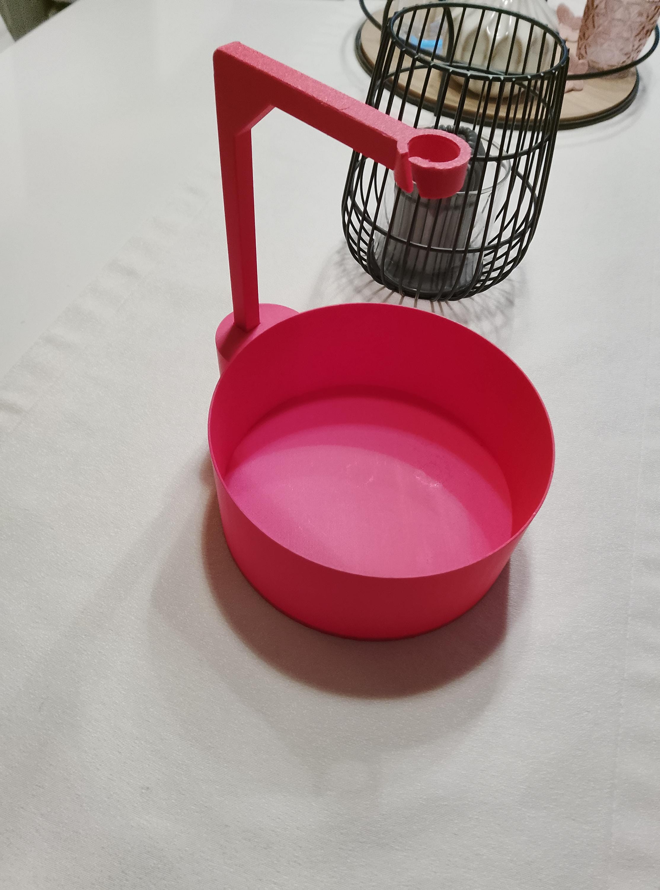 Garnschale mit Fadenführung