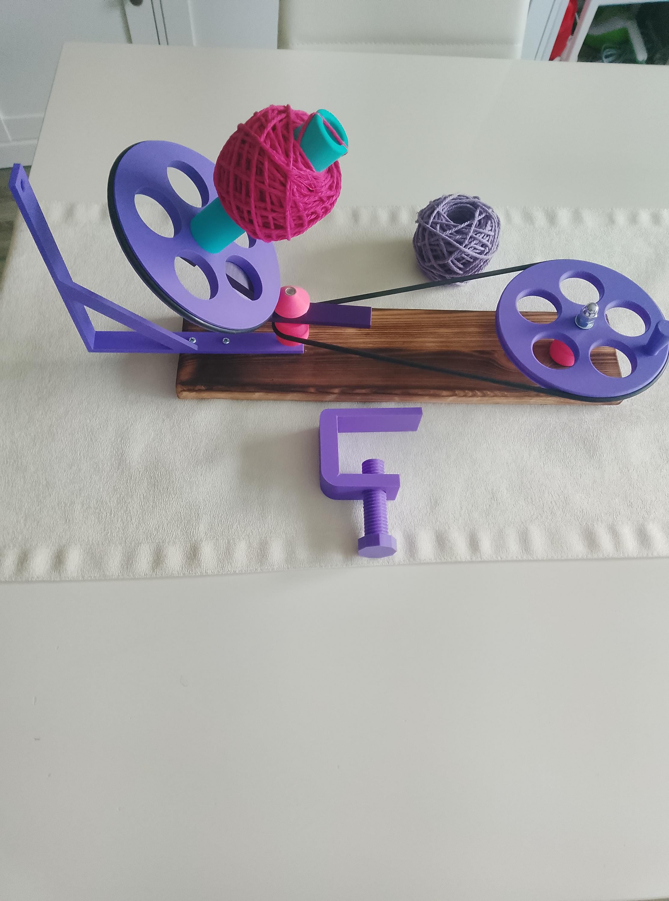 Großer Wollwickler – 3D-gedruckt mit geflammter Base & Tischklammer