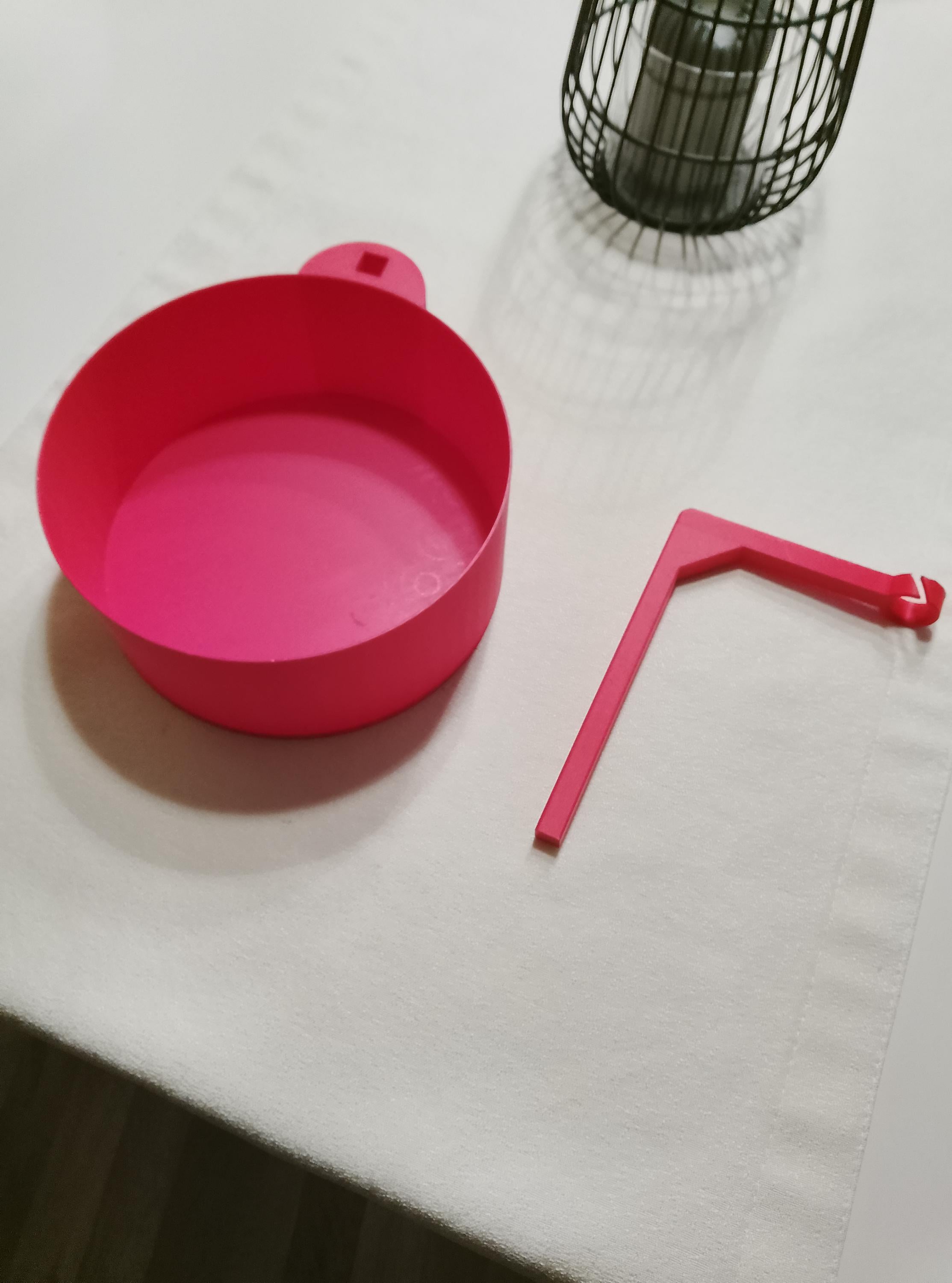 Garnschale mit Fadenführung