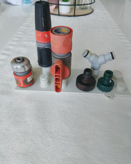 Camping Wasseranschlüsse Aufbewahrung | Camper Gadget | Campingplatz Wasseradapter | Adapter | passend für Gardena und andere | Werkstatt