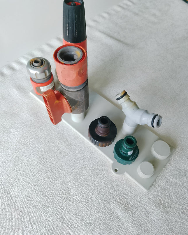 Camping Wasseranschlüsse Aufbewahrung | Camper Gadget | Campingplatz Wasseradapter | Adapter | passend für Gardena und andere | Werkstatt