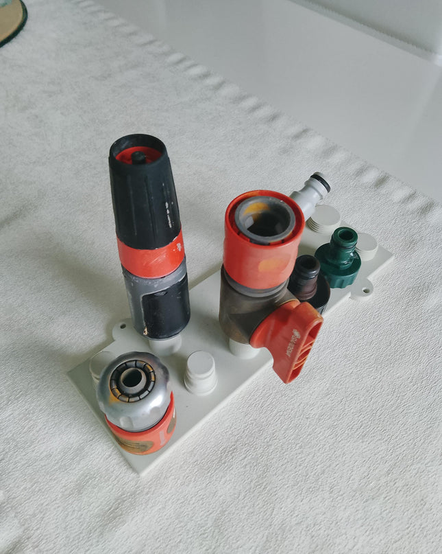 Camping Wasseranschlüsse Aufbewahrung | Camper Gadget | Campingplatz Wasseradapter | Adapter | passend für Gardena und andere | Werkstatt